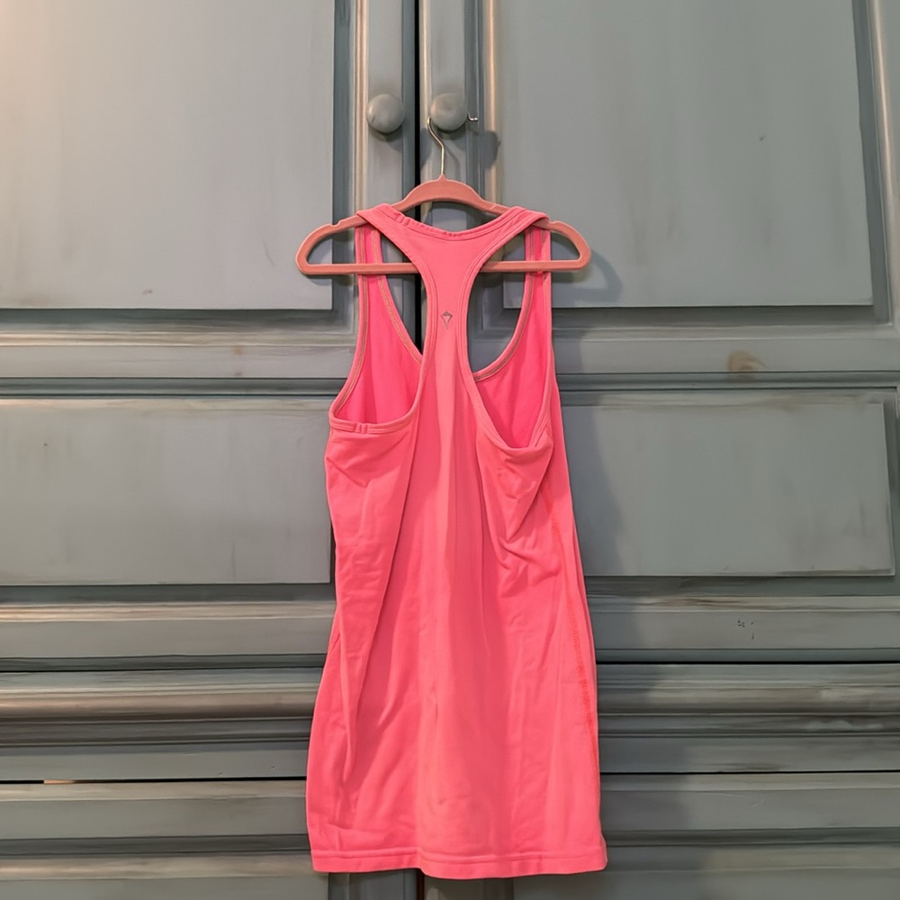 Tank top - Picture 2 of 3